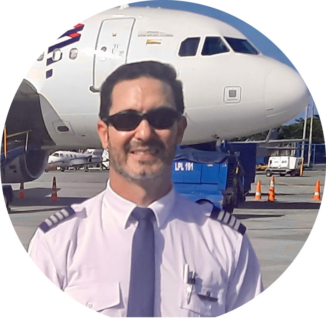 Cap.-David-Mesa---Piloto-1999.png